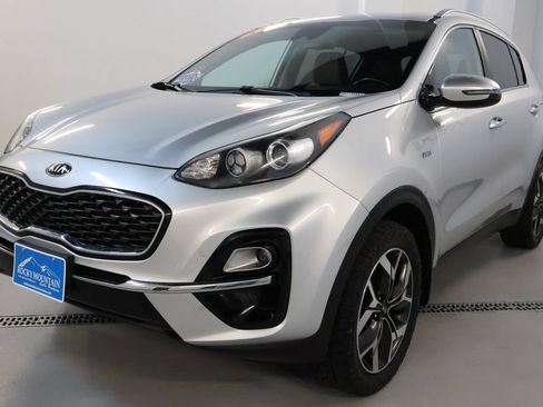 Used 2021 Kia Sportage EX AWD/4WD image 3