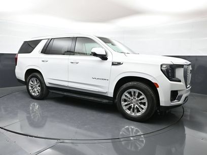 Used 2022 GMC Yukon SLT w/ SLT Premium Package