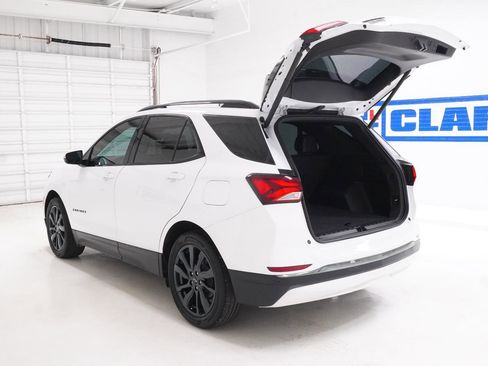 Used 2023 Chevrolet Equinox RS w/ RS Leather Package FWD image 9