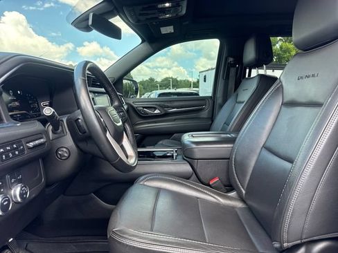 Used 2022 GMC Yukon Denali AWD/4WD image 14
