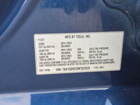 Used 2022 Tesla Model Y Long Range AWD/4WD image 32