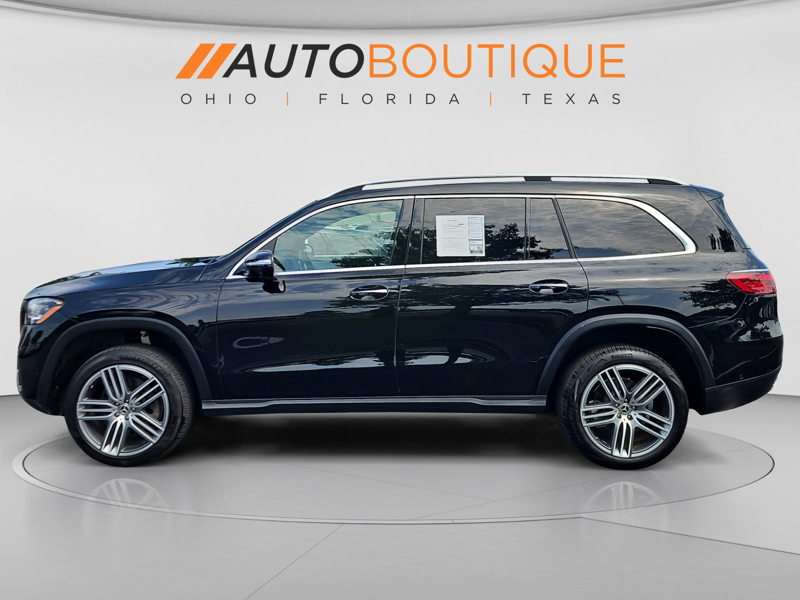 Used 2024 Mercedes-Benz GLS 450 4MATIC image 2