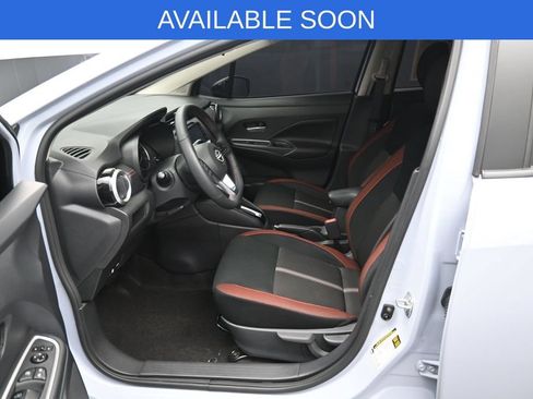 Used 2025 Nissan Versa SR w/ Trunk Package FWD image 9