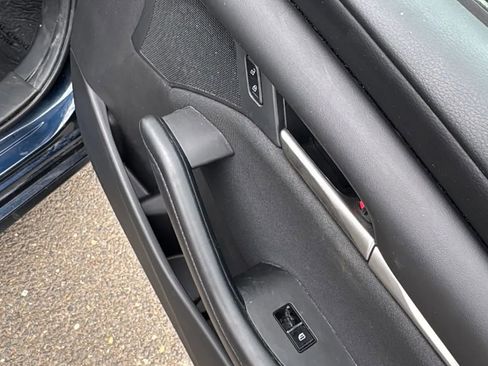 Used 2022 MAZDA MAZDA3 Sedan FWD image 18