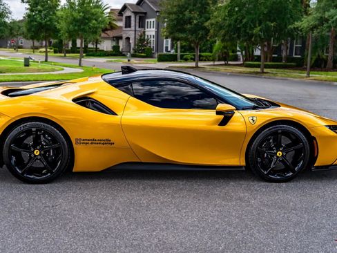 Used 2022 Ferrari SF90 Stradale image 6