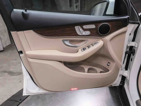 Certified 2022 Mercedes-Benz GLC 300 GLC 300 image 23