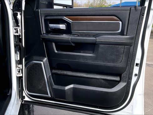 Used 2024 RAM 2500 Laramie image 21