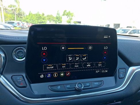 Used 2025 Chevrolet Blazer LT FWD image 20