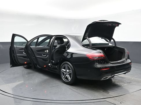 Used 2022 Mercedes-Benz E 350 4MATIC Sedan image 28