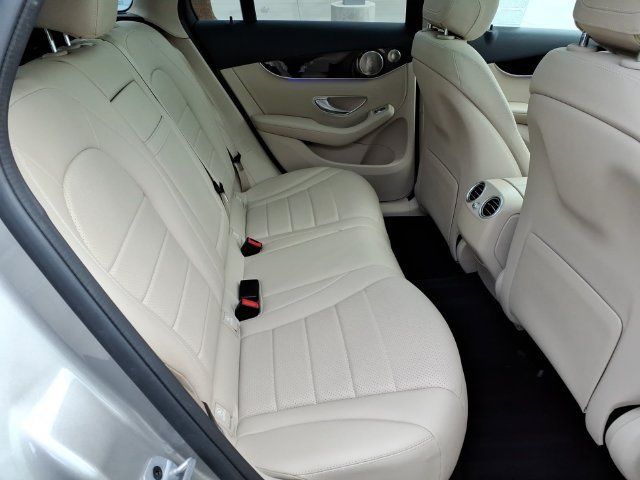 Used 2021 Mercedes-Benz GLC 300 4MATIC image 20