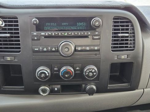 Used 2010 Chevrolet Silverado 1500 LS RWD image 16