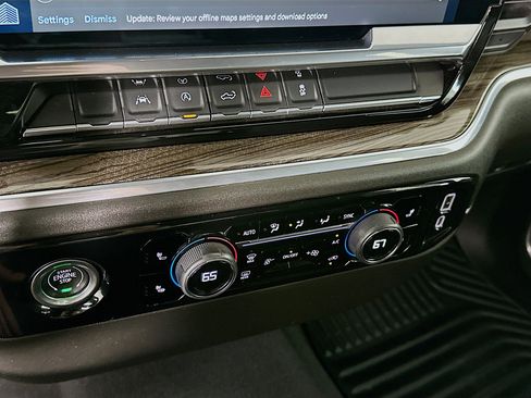 Used 2022 Chevrolet Silverado 1500 LT image 24