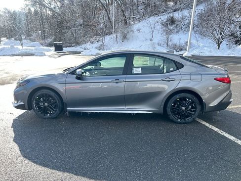 New 2026 Toyota Camry SE image 2