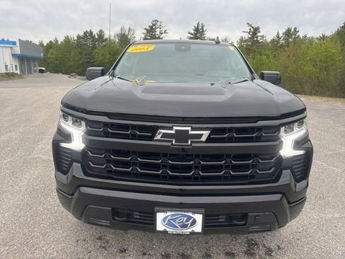 Used 2023 Chevrolet Silverado 1500 RST w/ Z71 Off-Road Package AWD/4WD image 2