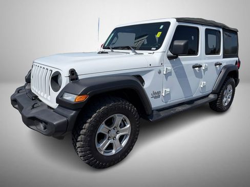 Used 2018 Jeep Wrangler Unlimited Sport S image 2