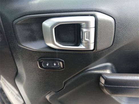 Used 2020 Jeep Wrangler Sport image 16