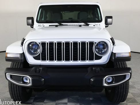 Used 2026 Jeep Wrangler Unlimited Sahara AWD/4WD image 2