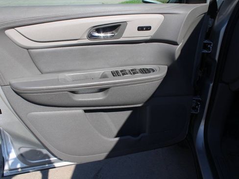 Used 2017 Chevrolet Traverse LT AWD/4WD image 16