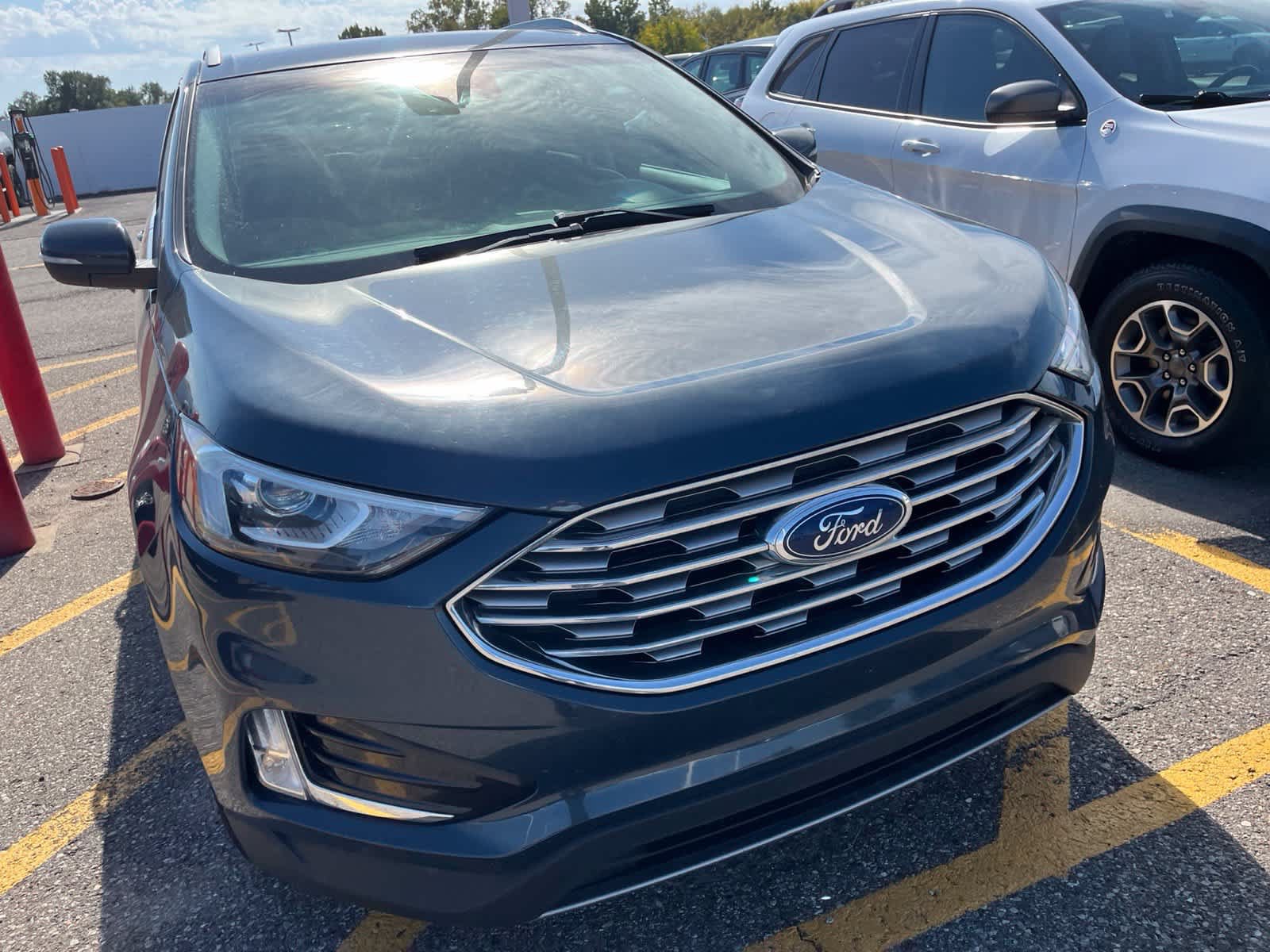 Used 2019 Ford Edge SEL w/ Equipment Group 201A AWD/4WD image 21