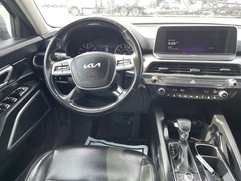 Used 2022 Kia Telluride LX AWD/4WD image 14