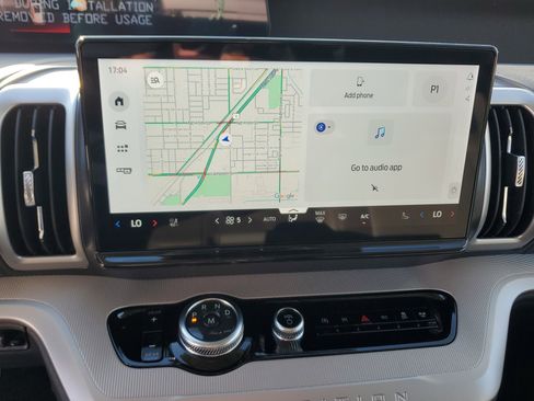 New 2025 Ford Expedition Active image 16