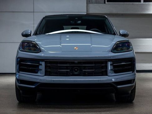 Certified 2026 Porsche Cayenne Coupe image 11