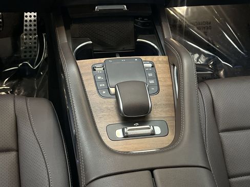 Used 2022 Mercedes-Benz GLS 450 4MATIC image 21