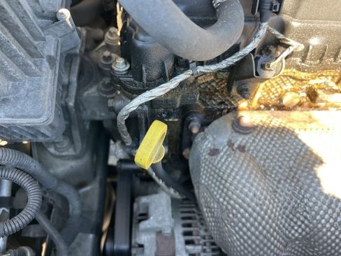 Used 2018 Jeep Renegade Latitude w/ Popular Equipment Group image 22