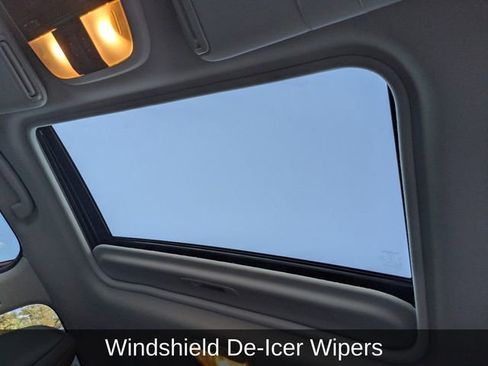 Used 2025 Subaru Crosstrek 2.0i Premium image 23