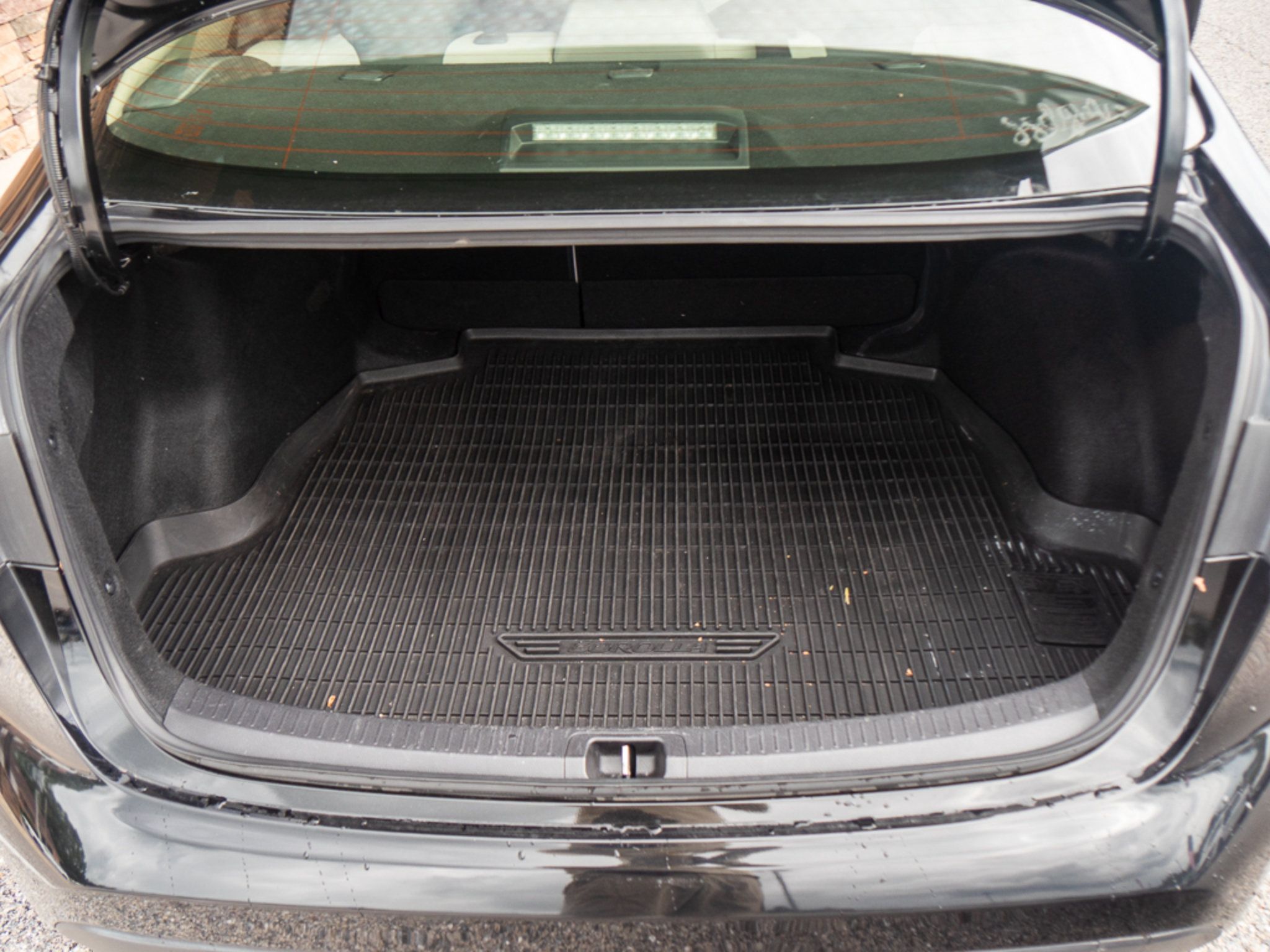 Used 2022 Toyota Corolla LE FWD image 26