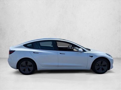 Used 2022 Tesla Model 3 RWD image 4