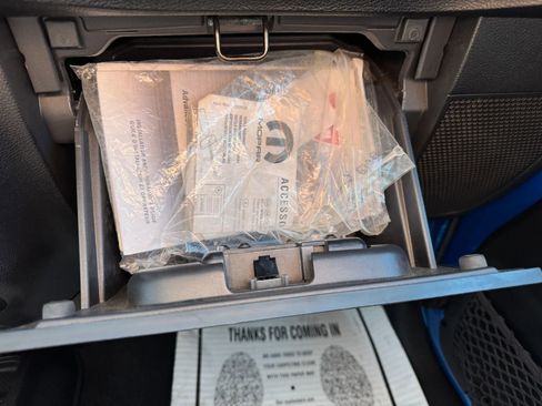 Used 2016 Jeep Wrangler Unlimited Rubicon w/ Connectivity Group image 32