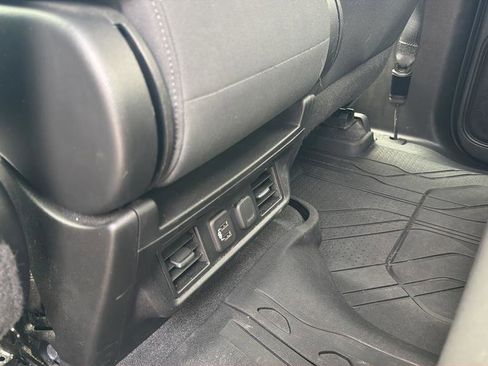 Used 2020 Chevrolet Silverado 1500 LT w/ All-Star Edition image 16