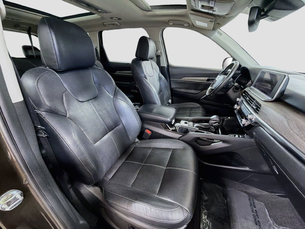 Used 2022 Kia Telluride SX w/ Nightfall Edition Package AWD/4WD image 32
