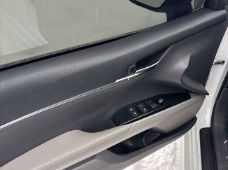 Used 2019 Toyota Camry video 3