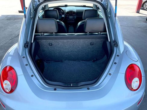 Used 2010 Volkswagen Beetle Red Rock FWD image 6
