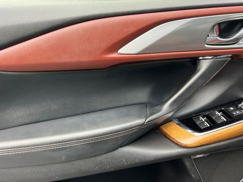 Used 2017 MAZDA CX-9 Signature image 12