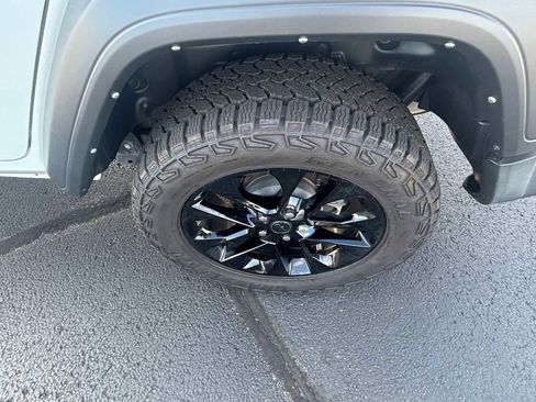 Used 2022 Jeep Wrangler Unlimited Sport w/ Sun And Sound Package image 9