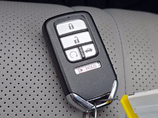 Used 2018 Honda Accord Touring image 31