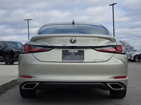 New 2025 Lexus ES 350 Ultra Luxury image 28