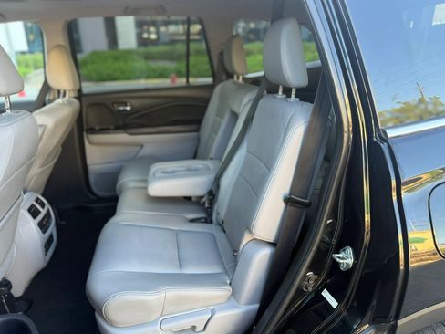 Used 2016 Honda Pilot Touring image 9