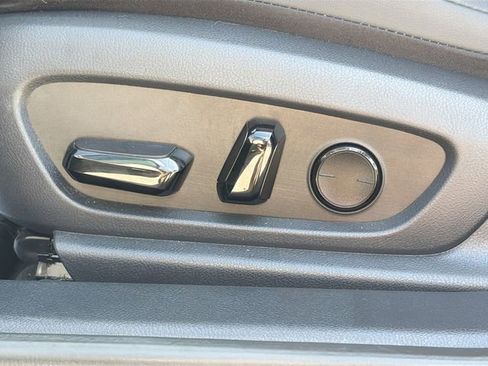 Used 2024 Lexus ES 350 w/ Premium Package image 24