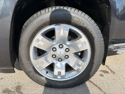 Used 2012 GMC Yukon XL SLT AWD/4WD image 9
