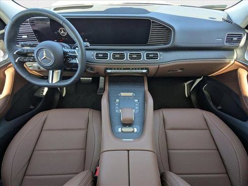 New 2025 Mercedes-Benz GLS 450 4MATIC image 15