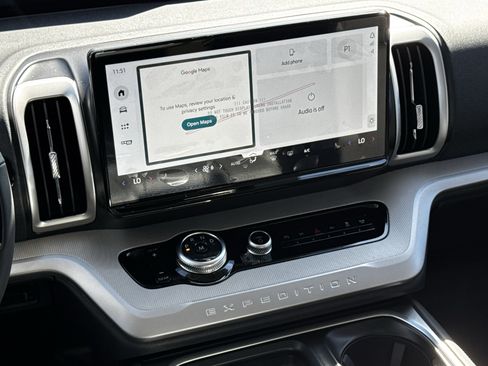 New 2026 Ford Expedition Active image 16