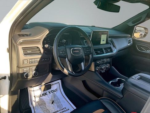 Used 2023 GMC Yukon XL AT4 w/ AT4 Premium Package AWD/4WD image 19