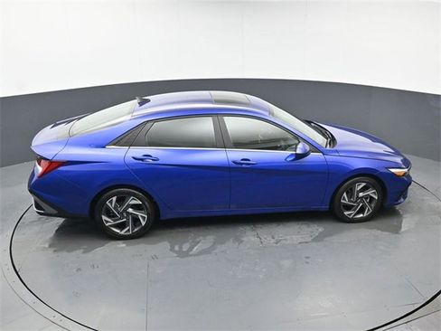 Used 2024 Hyundai Elantra SEL w/ Convenience Package image 42