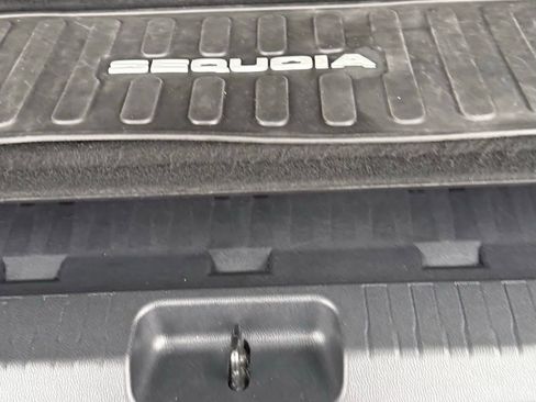 Used 2025 Toyota Sequoia Capstone image 34