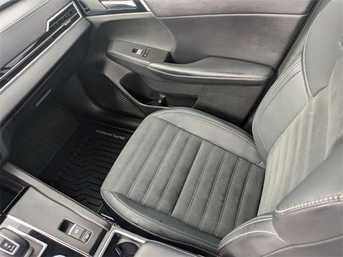 Used 2023 Mitsubishi Outlander SE image 19