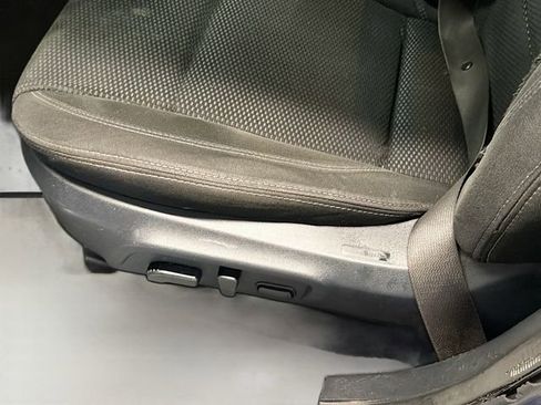 Used 2018 Subaru Outback 2.5i Premium image 18